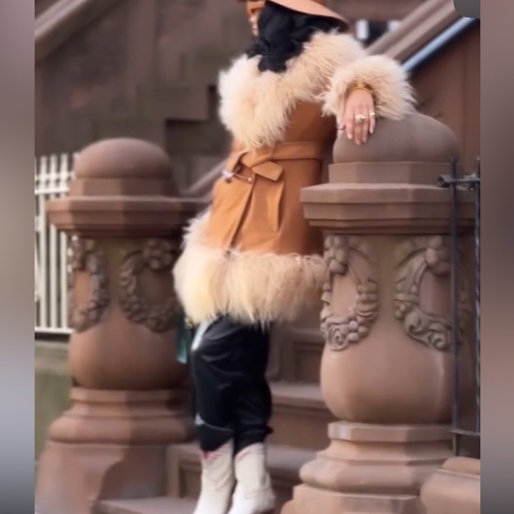 Charlotte Simone LULU Camel Faux Fur Trim Penny Lane Coat - Picture 3 of 11